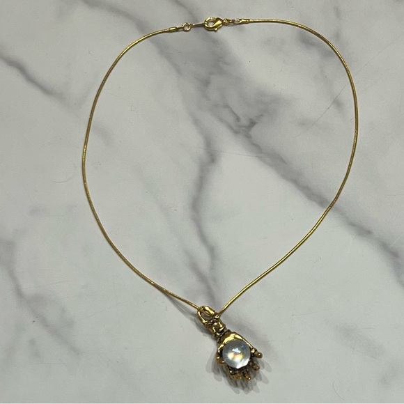 Vintage Fortune Teller’s Crystal Ball Necklace Hand Cradling Orb Pendant Withcy - Picture 2 of 5